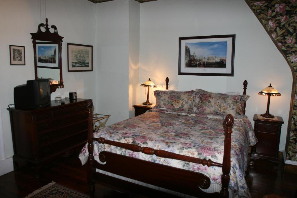 Wilson House Bed & Breakfast Baltimore Room photo