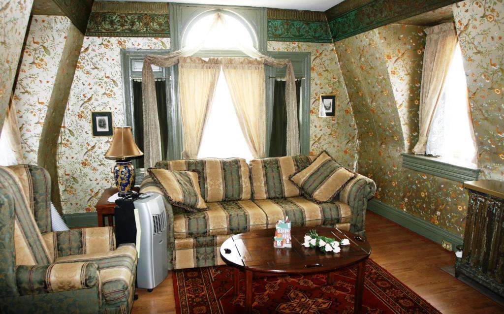 Wilson House Bed & Breakfast Baltimore Room photo
